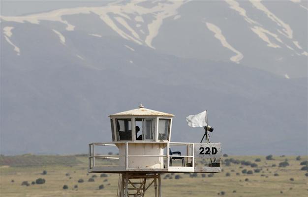 Syria gunfire hits Israel-occupied Golan: army