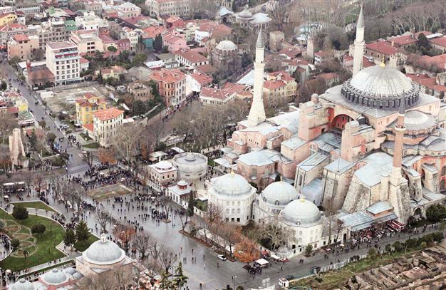 Turkey opens summer time with renewals