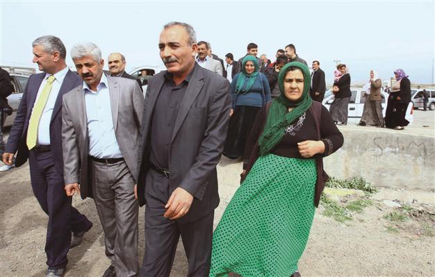 Families wait today for hostages release