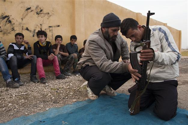Child soldiers increasingly recruited in Syria: charity