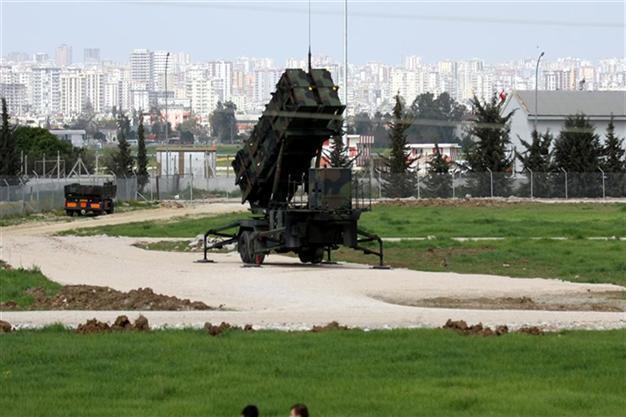 Top Turkish general visits patriot base in southern Turkey