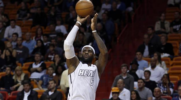 Lebron James helps Heat to 20th consecutive win