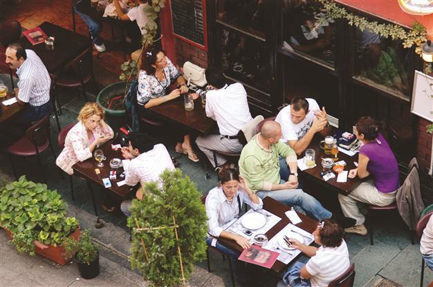 Alcohol controversy mounts after Ottoman comparison