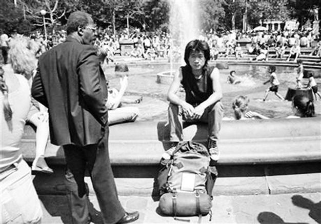 Salt examines art scene in1980s,1990s