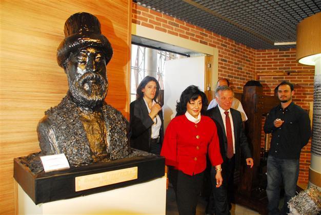 First paper museum opens in northwestern province