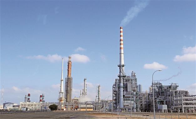 Iran counts on India refineries