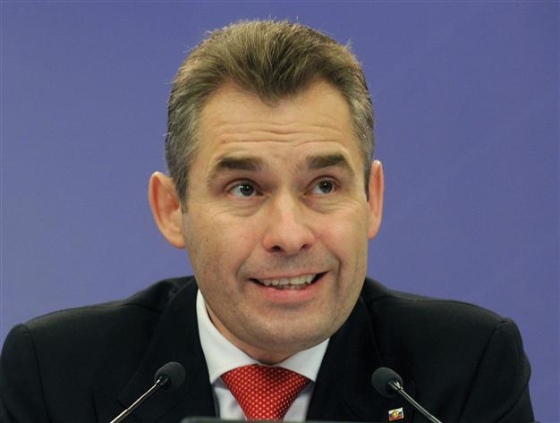 Kremlin childrens envoy battles plagiarism claims