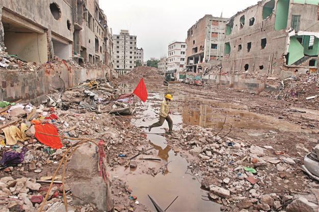 US, European retailers in row over Bangladesh plants