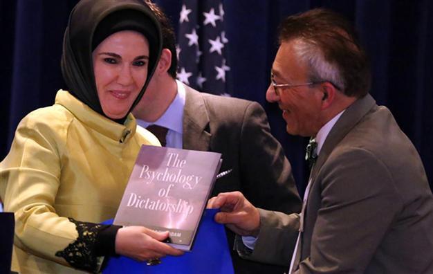 Turkish PMs wife receives warm welcome at Georgetown University