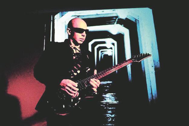 Joe Satriani takes the stage at KüçükÇiftlik Park