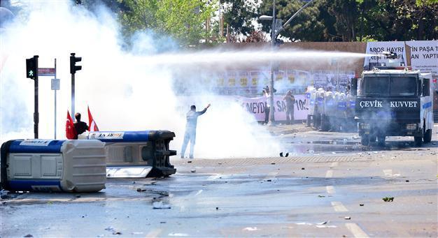 14 tons of water mixed with tear gas used in May Day crackdown by Istanbul police