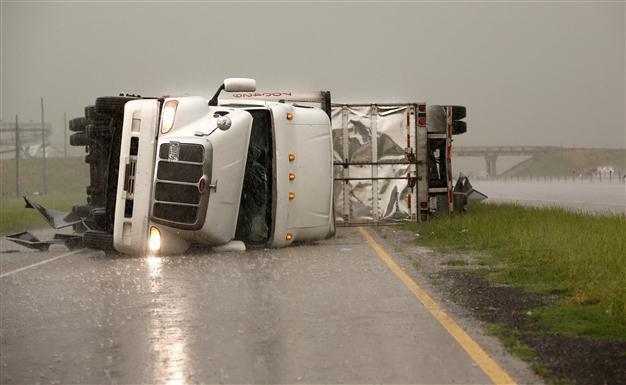 Mother and child among 5 killed in Oklahoma tornadoes