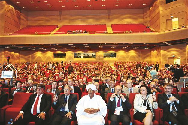 Turkeys tourism sector tries to evade protests’ impact