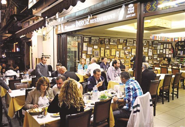 Tourism sector criticizes plan to curb alcohol sales