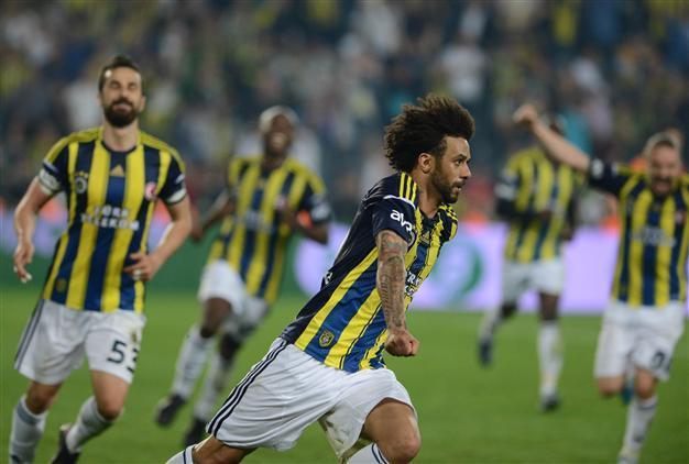 Galatasaray moves one win away from title as Fenerbahçe stays alive