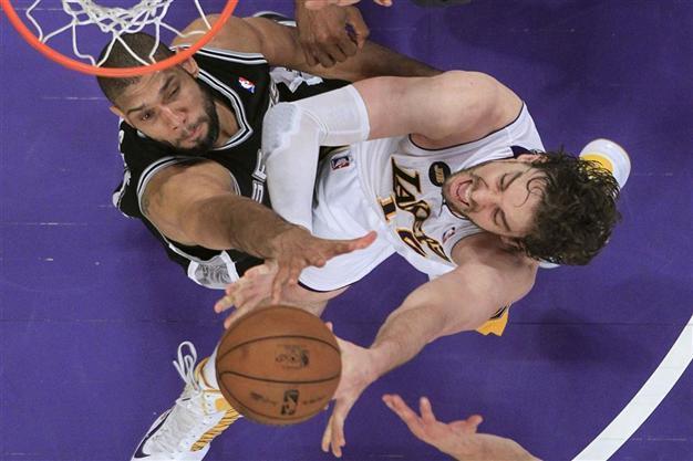 Spurs sweep depleted Lakers out of playoffs