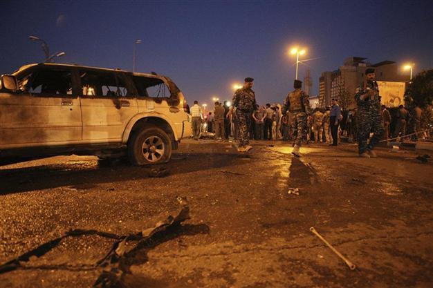 Five Iraq car bombs kill 16: Officials