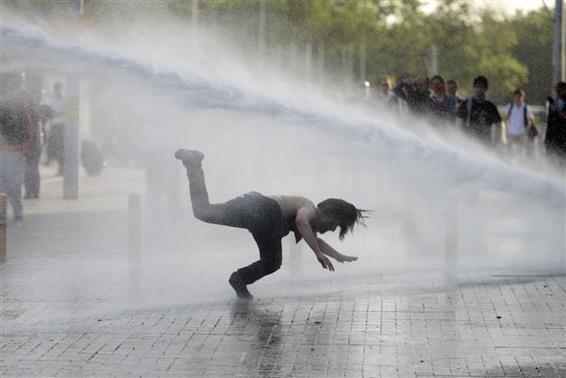UN rights office urges probe into Turkey crackdown