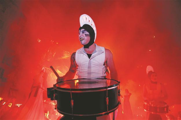 Theater festival closes with magnificent ceremony