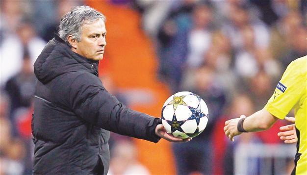 Mourinho hints at England comeback