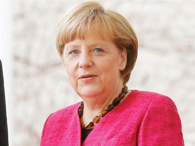 Germany’s Merkel vows to eradicate neo-Nazizm