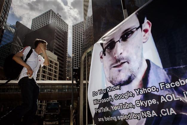 White House urges Russia to expel Snowden without delay