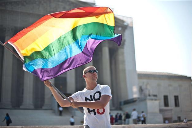 US top court strikes down federal marriage law in win for gay rights