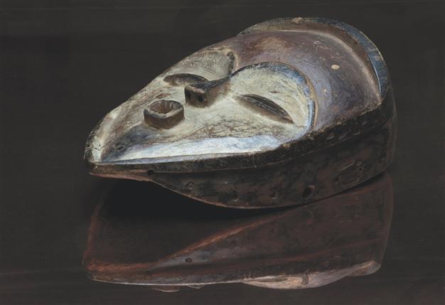 Sarkis exhibition opens at Gallery Mana