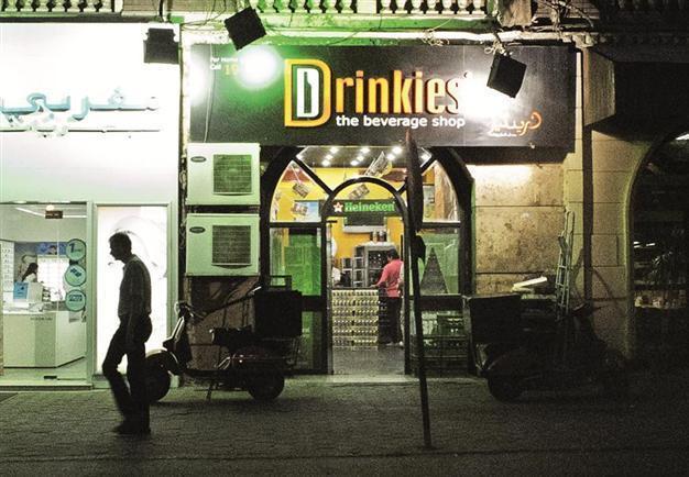 Egyptians face pressure to end sale of alcohol