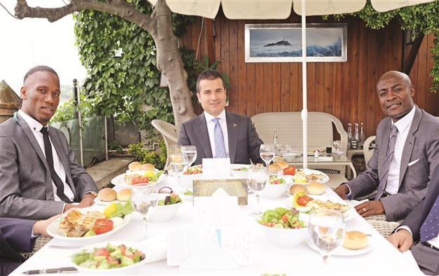 Turkeys Sports Minister meets Drogba, Webo amid racism debate