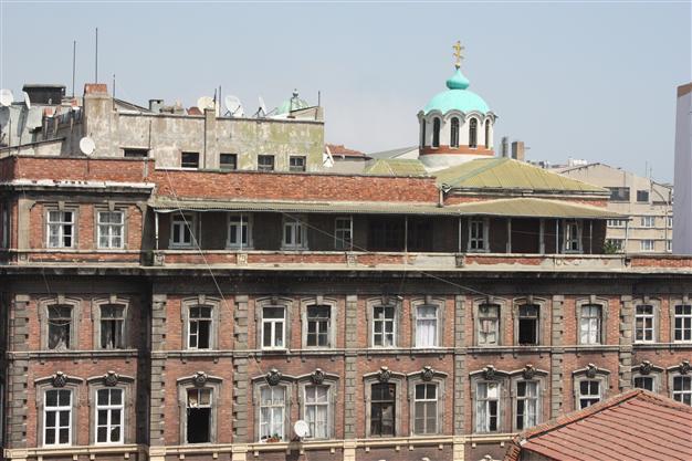 White Russians in Turkey demand return of church