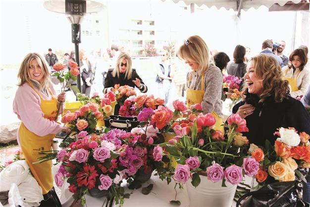 Ankara welcomes spring during flower workshop from designers