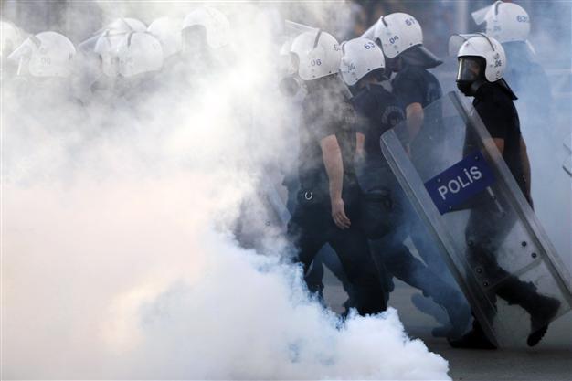 International Federation for Human Rights calls for the suspension of tear gas sales to Turkey