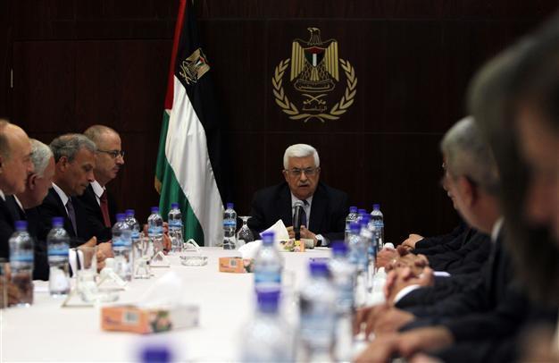 Abbas accepts resignation of Palestinian PM