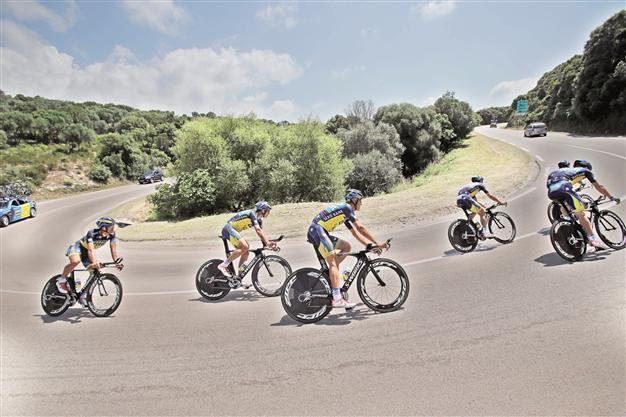 Tour de France celebrates 100th year, starts post-Armstrong life
