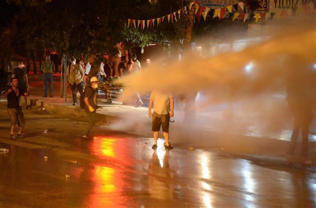 Police crush protesters, block Ankara gathering
