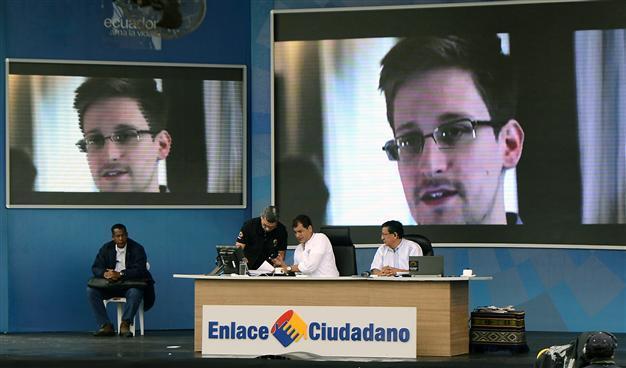 US vice president asks Ecuador president to not give Snowden asylum