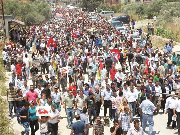 Mothers mourn at Gezi protester Ali İsmail Korkmaz’s funeral