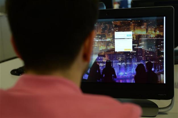 Twitter inks largest ever ad agreement