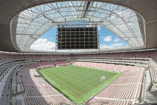 Qatar asks FIFA to cut stadium number