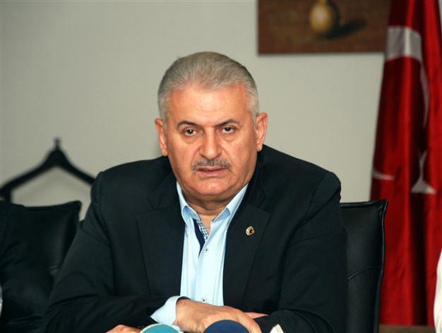 Minister calls on Twitter, Facebook to avoid ‘double standards’ in Turkey