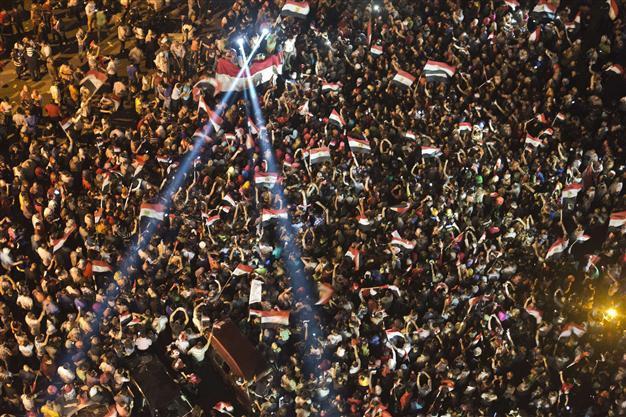 Egypt deeper in crisis as Morsi rebuffs army ultimatum