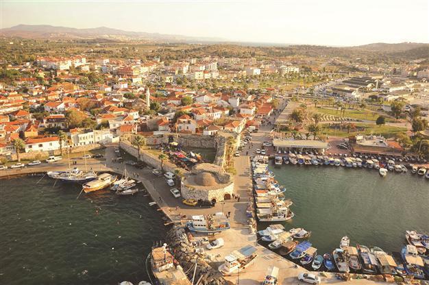 Historical castle to become holiday village in Aegean province