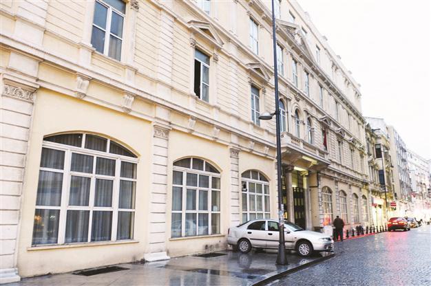 Rental of historical Armenian building in Istanbul creates controversy