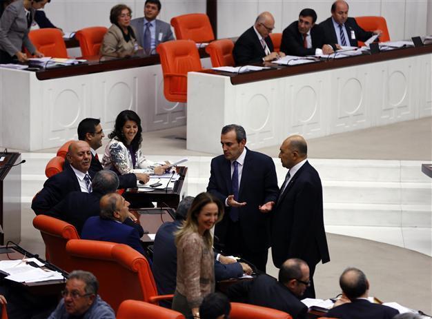 Ruling party MPs leave session for prayers, leaving opposition free to adopt proposal