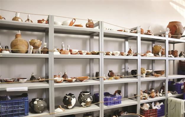 Kütahyas Seyitömer artifacts move to museum for display