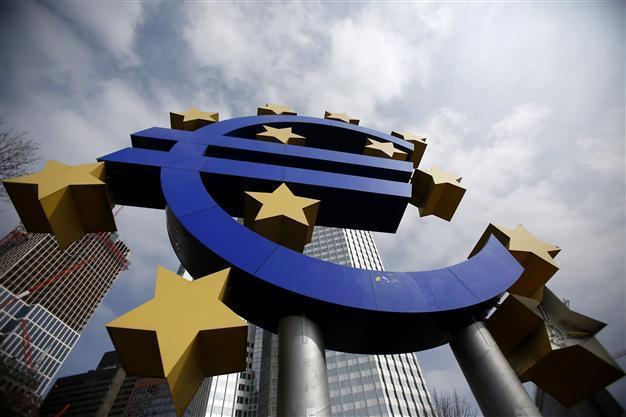 ECB holds interest rates steady as expected amid Fed tension