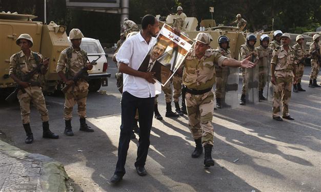 Egyptian soldier killed in Islamist militant attack: Medics