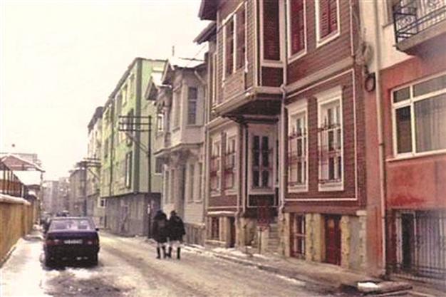 Salt turns camera on Anatolian traces