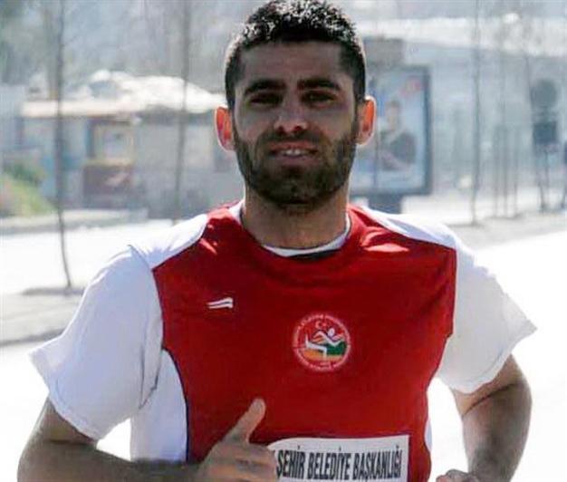 Turkish athlete dies after collapsing while working on construction